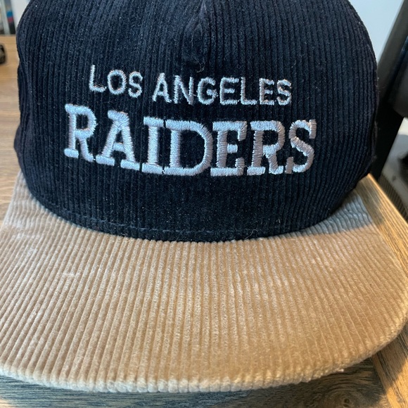 1980’s Los Angeles Raiders hat. Great condition. - Picture 2 of 4